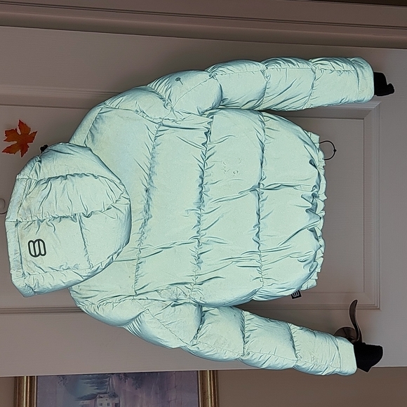 “Hi Vis” Superpuff- Dust Blue- Size Small. - Picture 10 of 11